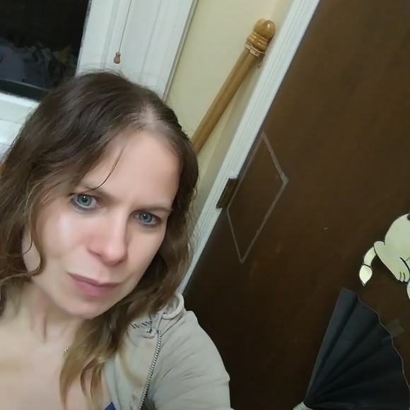 Meet your Posher, Linda - Picture 2 of 4